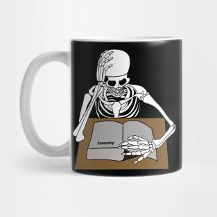 Skeleton studying anatomy Mug